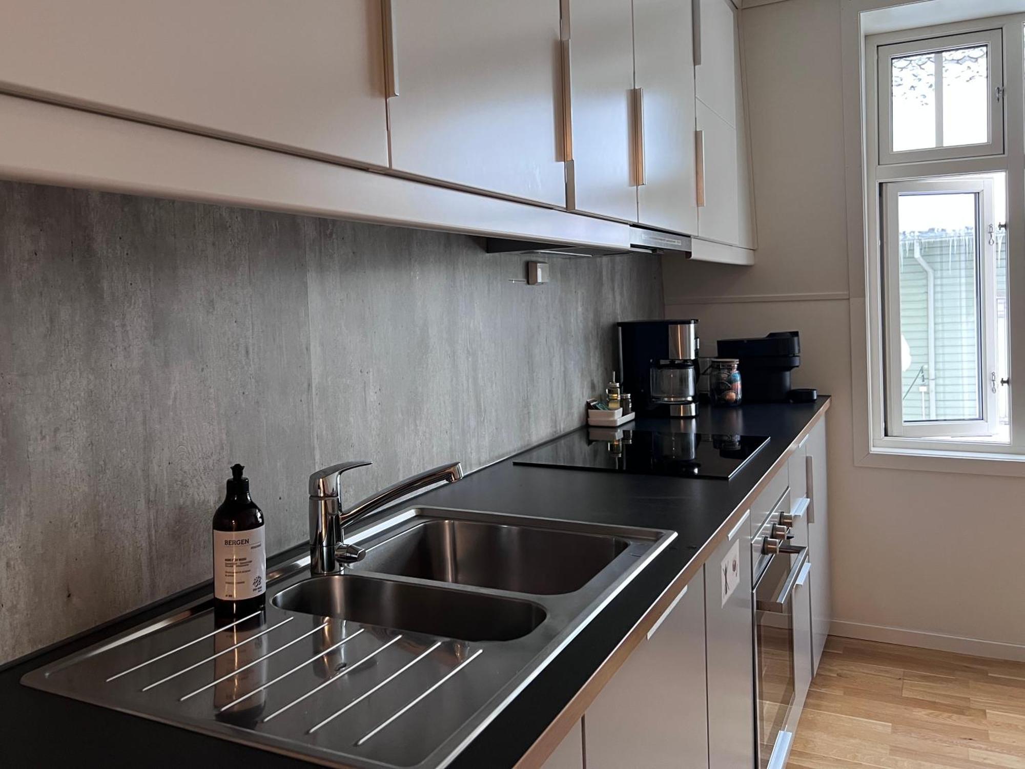 Blue House Odda Apartment ภายนอก รูปภาพ